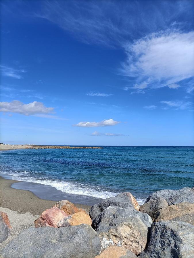 Superbe T2 climatisé, proche plage avec parking privé Saint-Cyprien  Extérieur photo